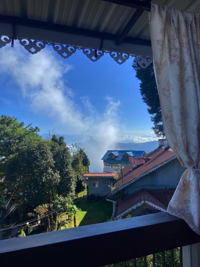 דרג'ילינג Indivar Homestay מראה חיצוני תמונה