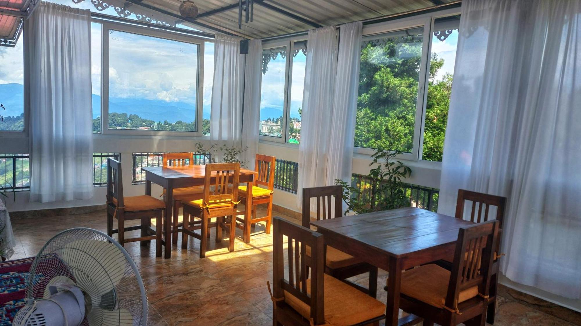 דרג'ילינג Indivar Homestay מראה חיצוני תמונה