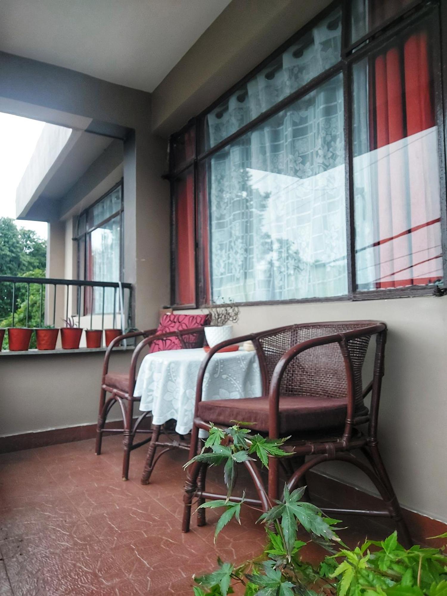 דרג'ילינג Indivar Homestay מראה חיצוני תמונה