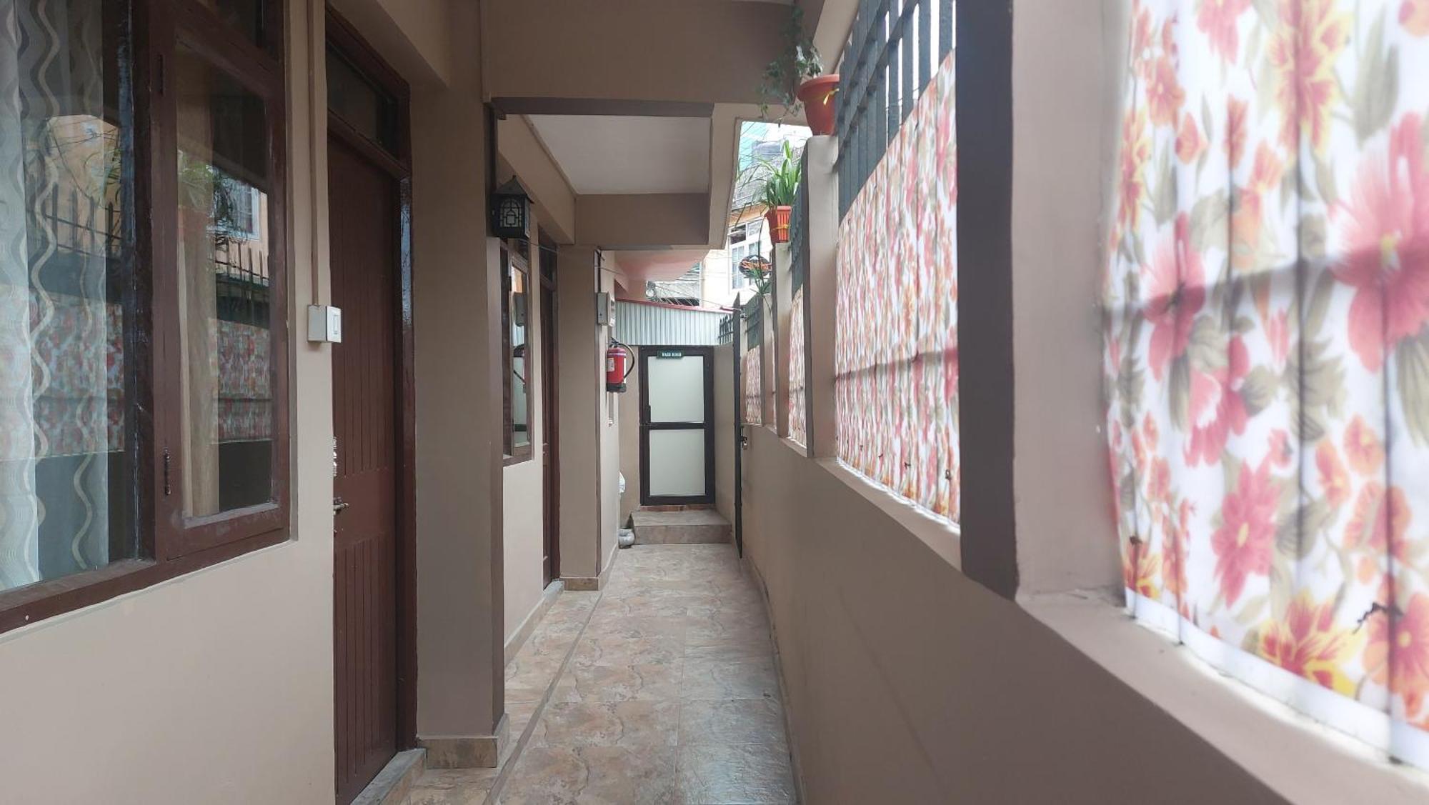 דרג'ילינג Indivar Homestay מראה חיצוני תמונה