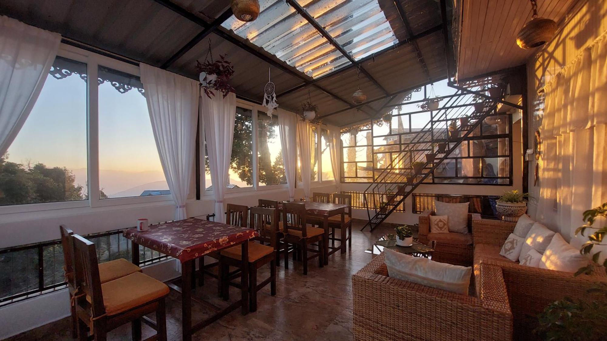 דרג'ילינג Indivar Homestay מראה חיצוני תמונה