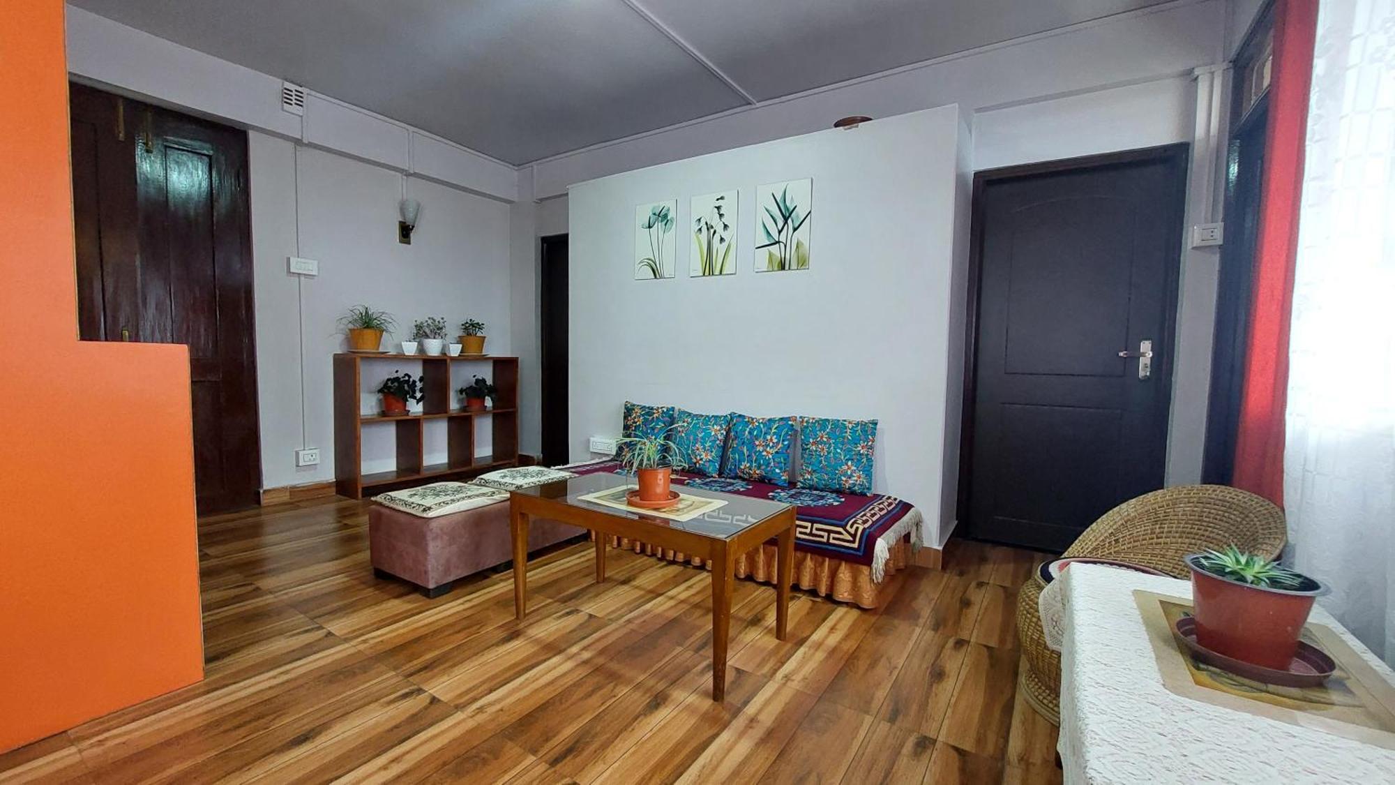 דרג'ילינג Indivar Homestay מראה חיצוני תמונה