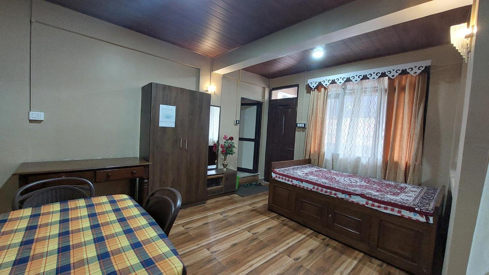 דרג'ילינג Indivar Homestay מראה חיצוני תמונה